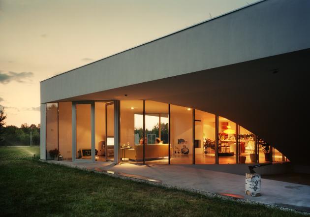 the outrial house interior The House with the Grass Roof   The OUTrial House in Ksiazenice, Poland