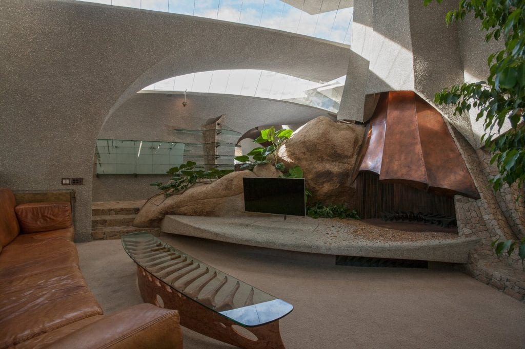 desert house living room