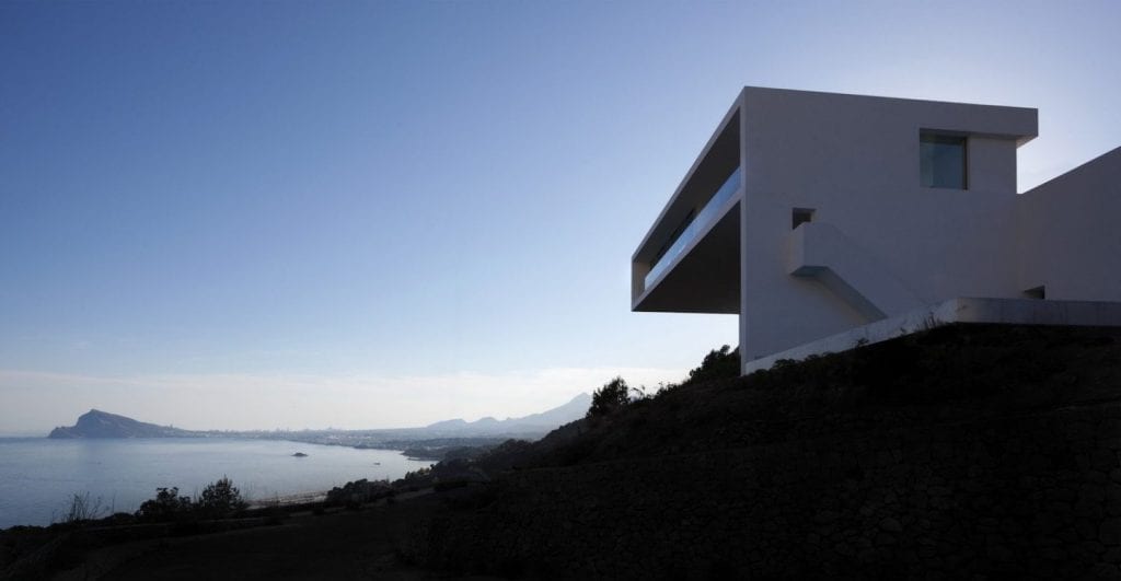 House on the Cliff 4