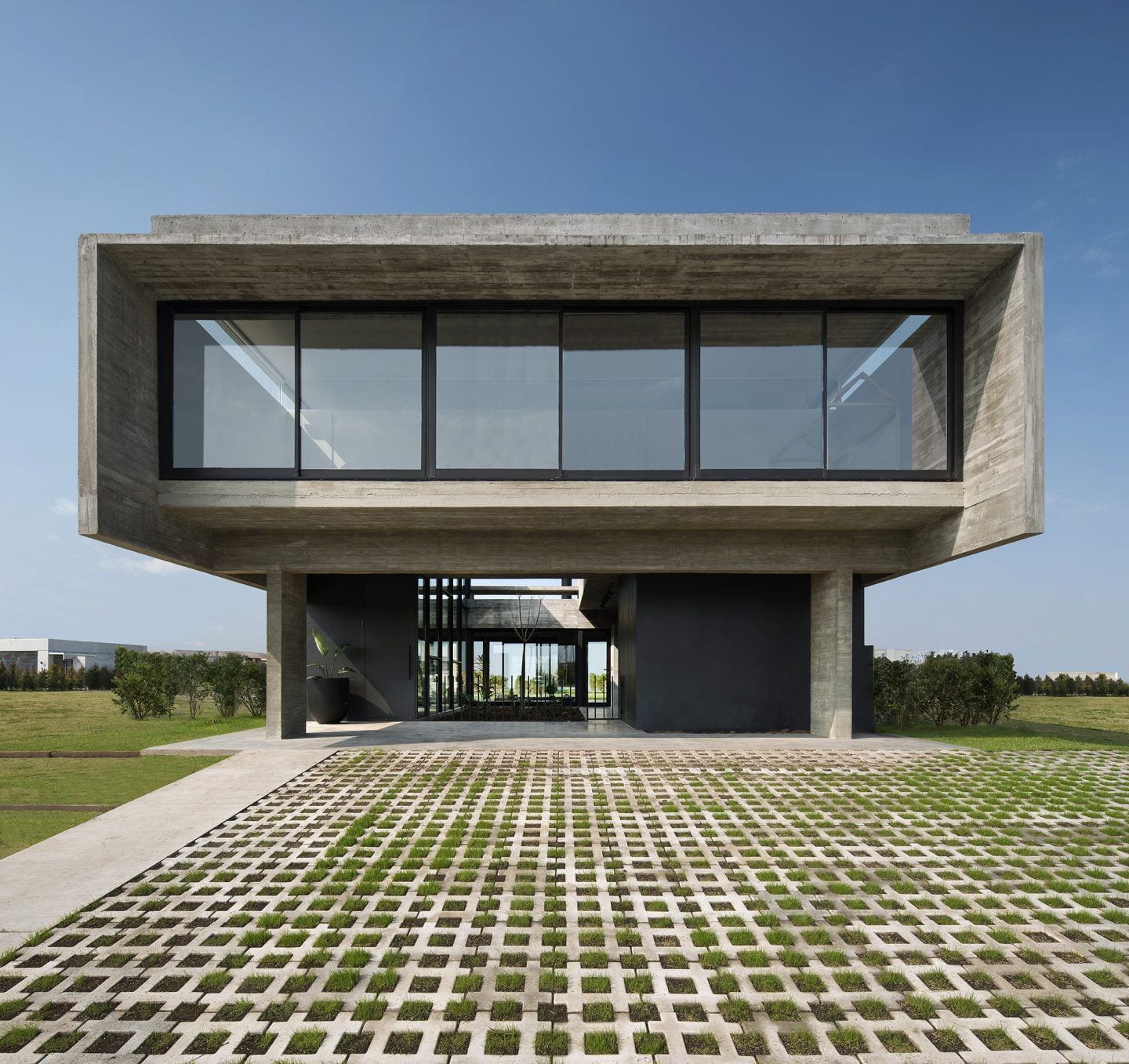 Castanos House